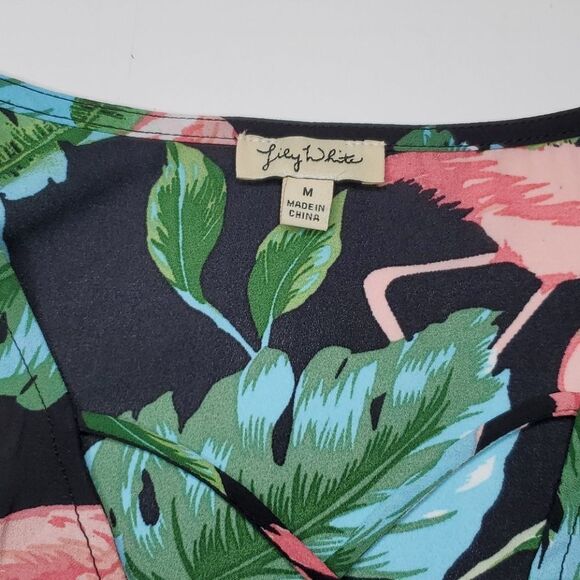 NEW PINK FLAMINGO TROPICAL WRINKLE FREE TOP M medium NWT - Picture 4 of 12